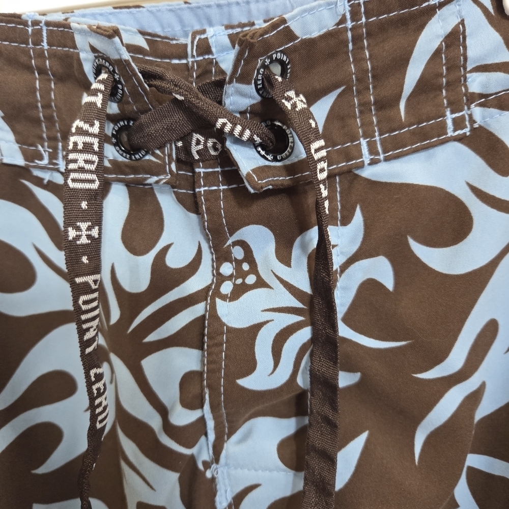 Point Zero Brown and Blue Floral Board Shorts Size Med - Picture 2 of 5